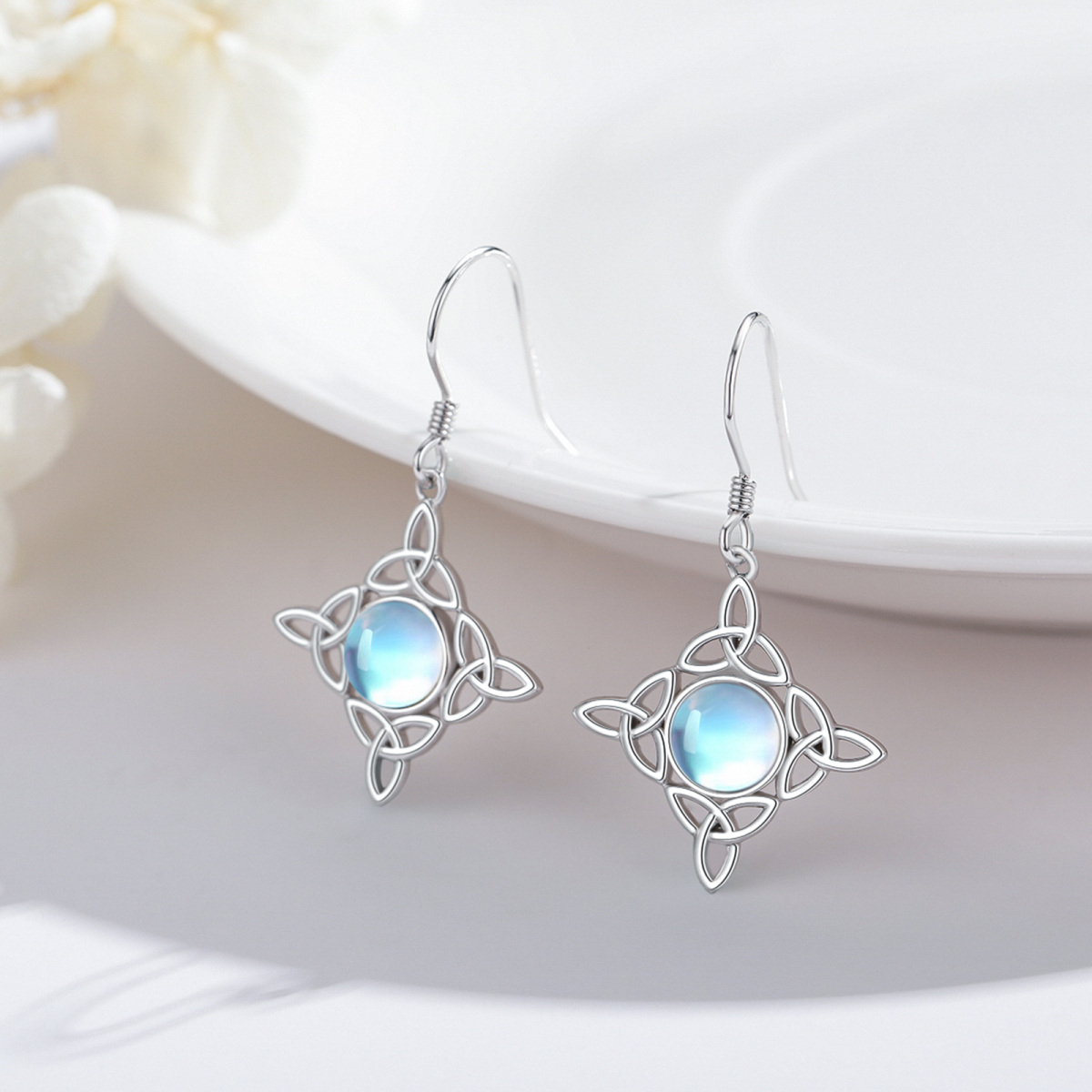 Orecchini pendenti con croce e nodo celtico in argento sterling circolare con pietra di luna da donna-4