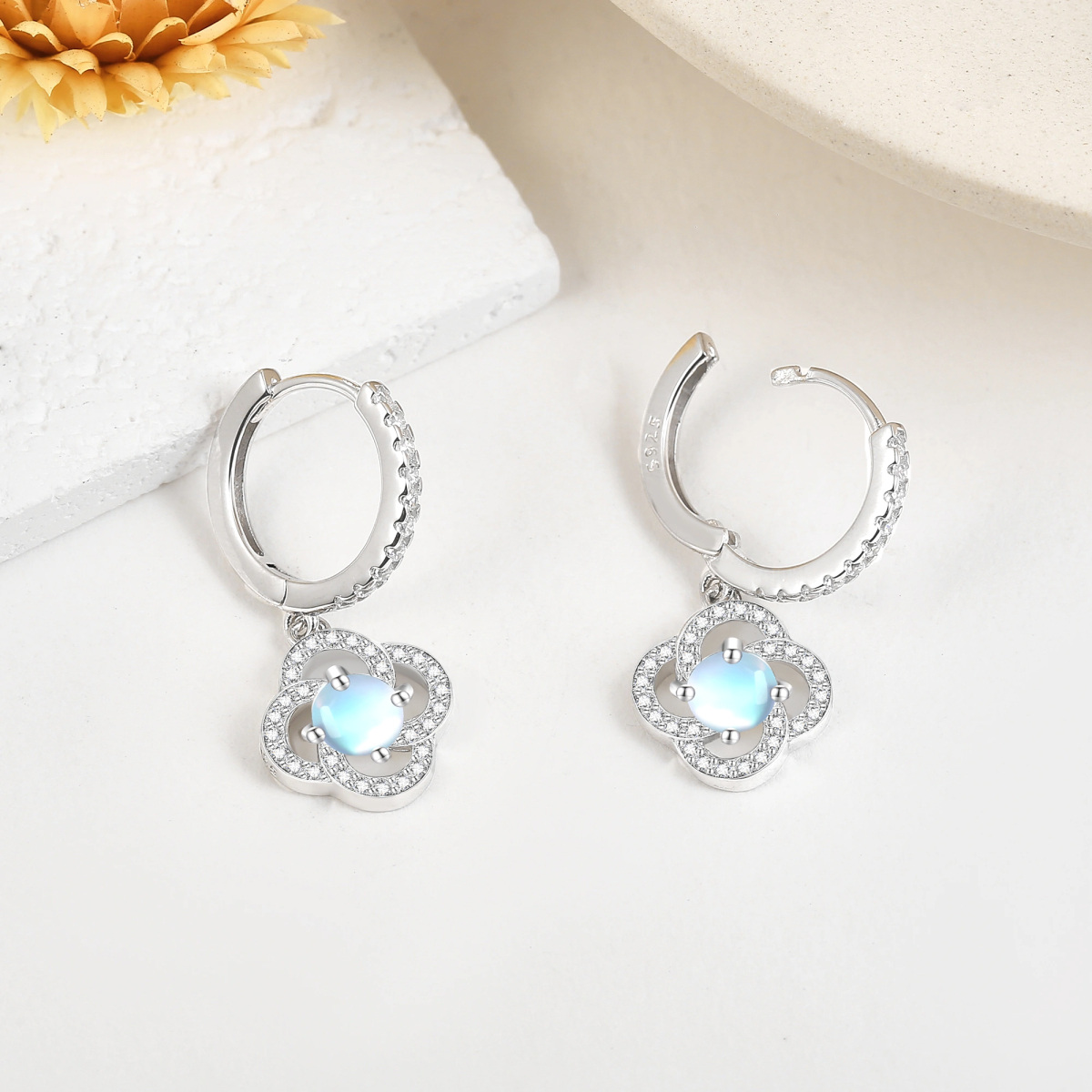 Boucles d'oreilles en argent sterling en forme de trèfle à quatre feuilles avec zircon cub-3