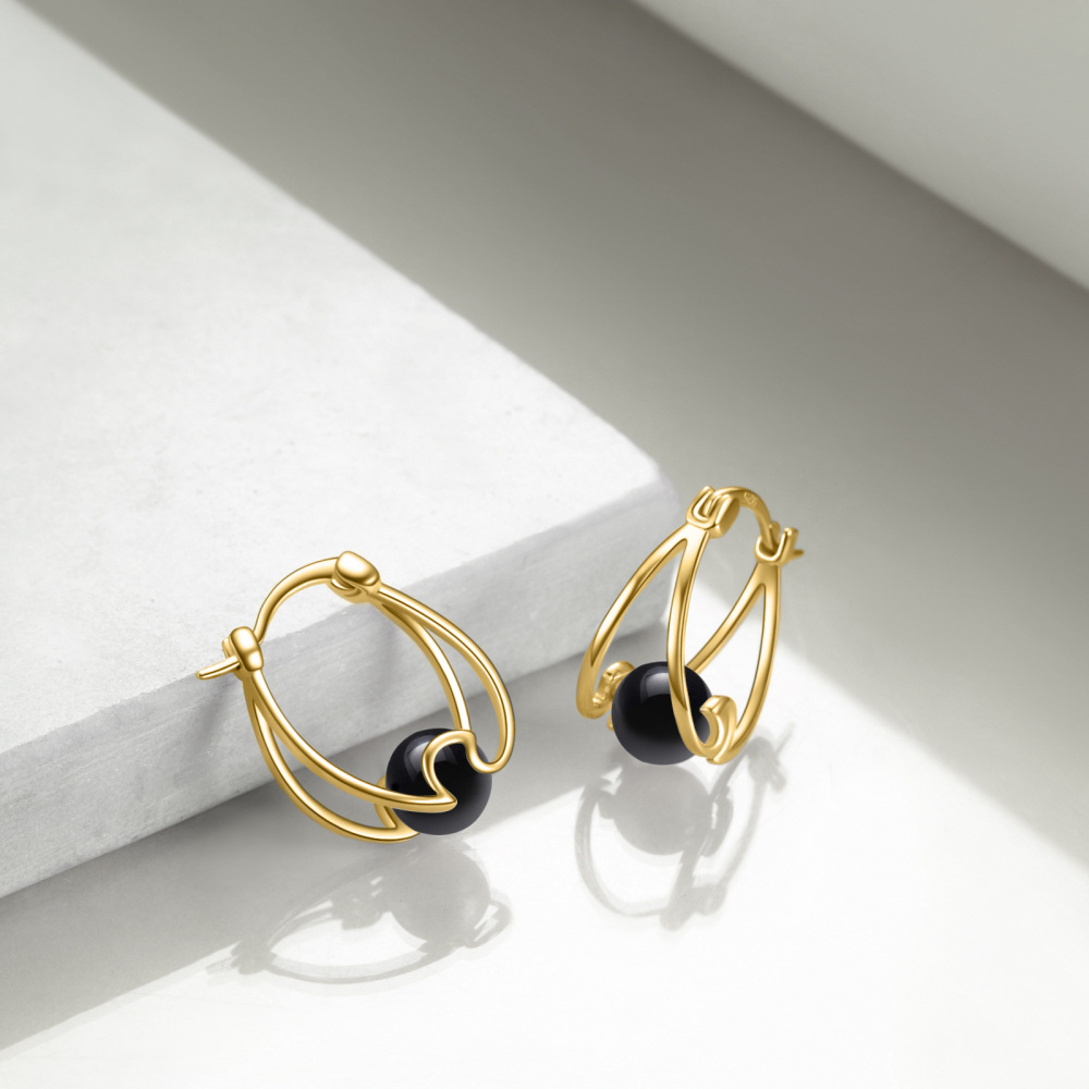 Orecchini a cerchio in argento sterling con perle placcate in oro giallo-4