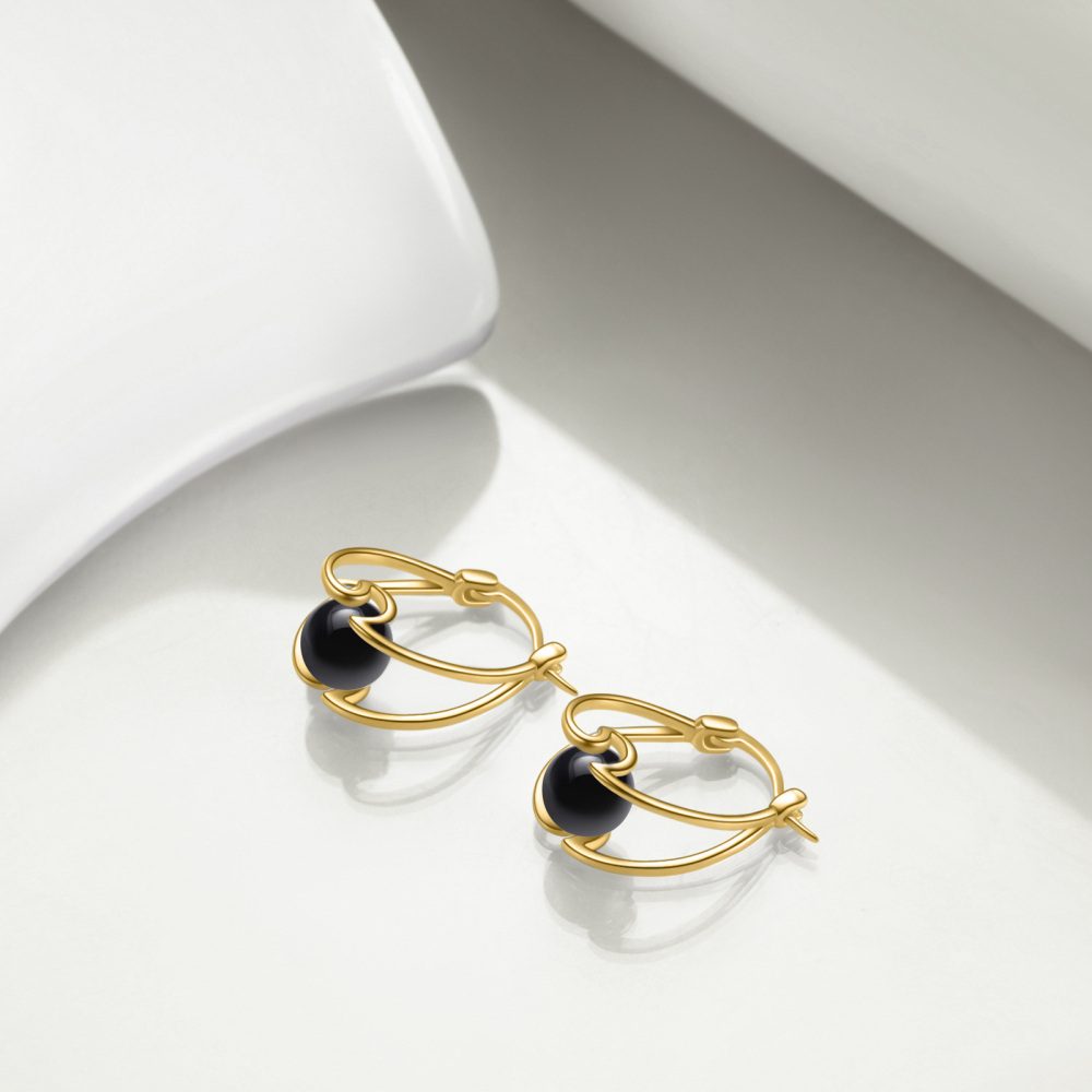 Orecchini a cerchio in argento sterling con perle placcate in oro giallo-3