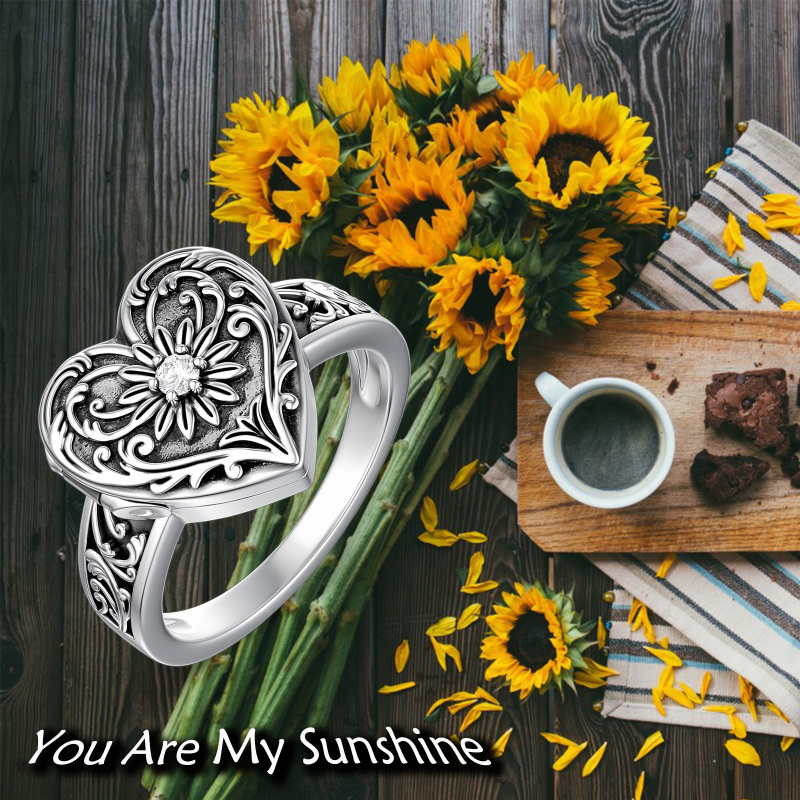 Sterling Silver Round Shaped Cubic Zirconia Sunflower & Heart Signet Ring-6