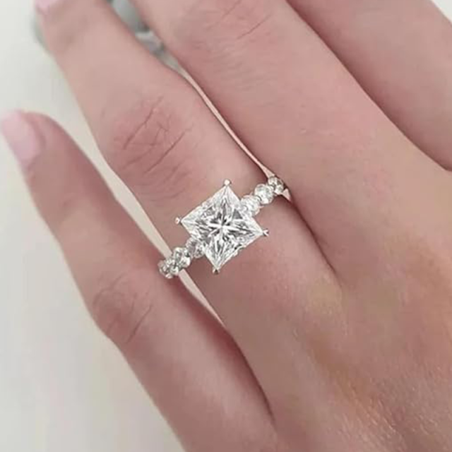 Sterling zilveren cirkelvormige prinses-vierkante Moissanite vierkante verlovingsring-3