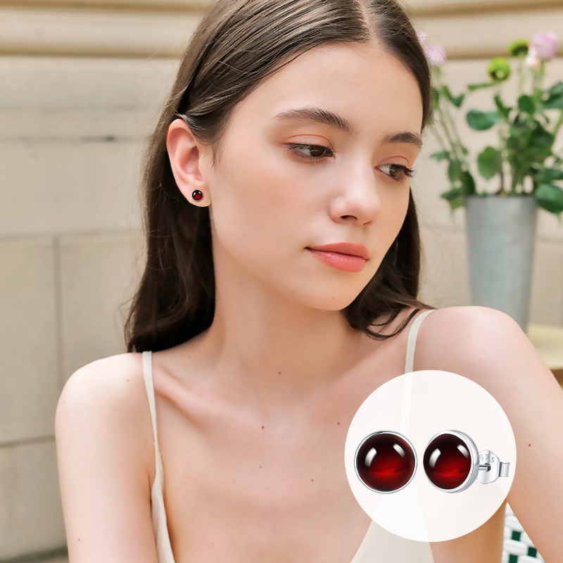 Boucles d'oreilles à tige rondes en argent sterling avec zircone cubique de forme circulaire-3