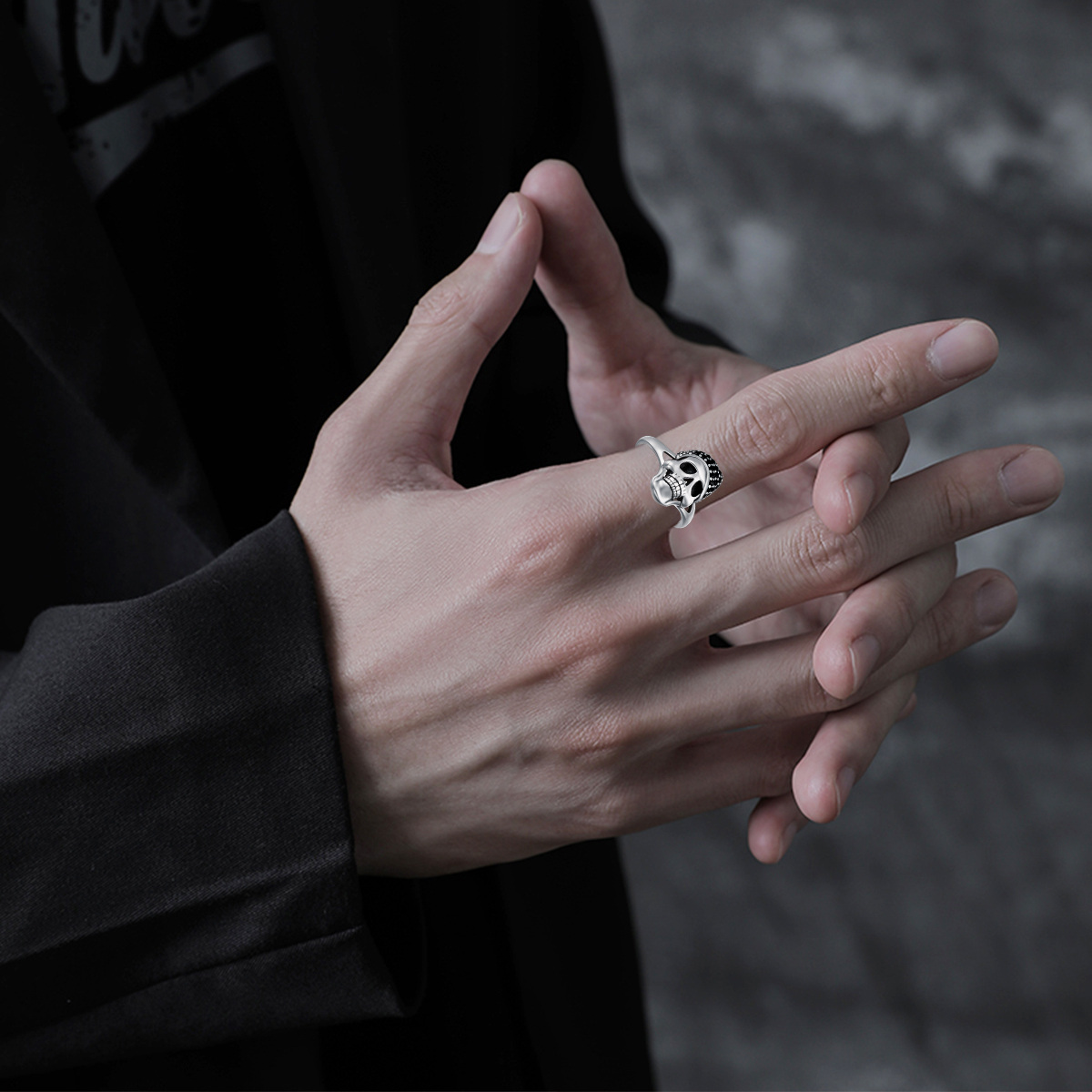 Anillo de plata de ley en forma de calavera circular-4