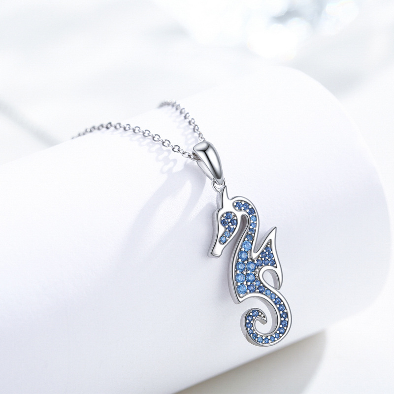 Collar de plata de ley con forma circular de circonitas y caballito de mar-5