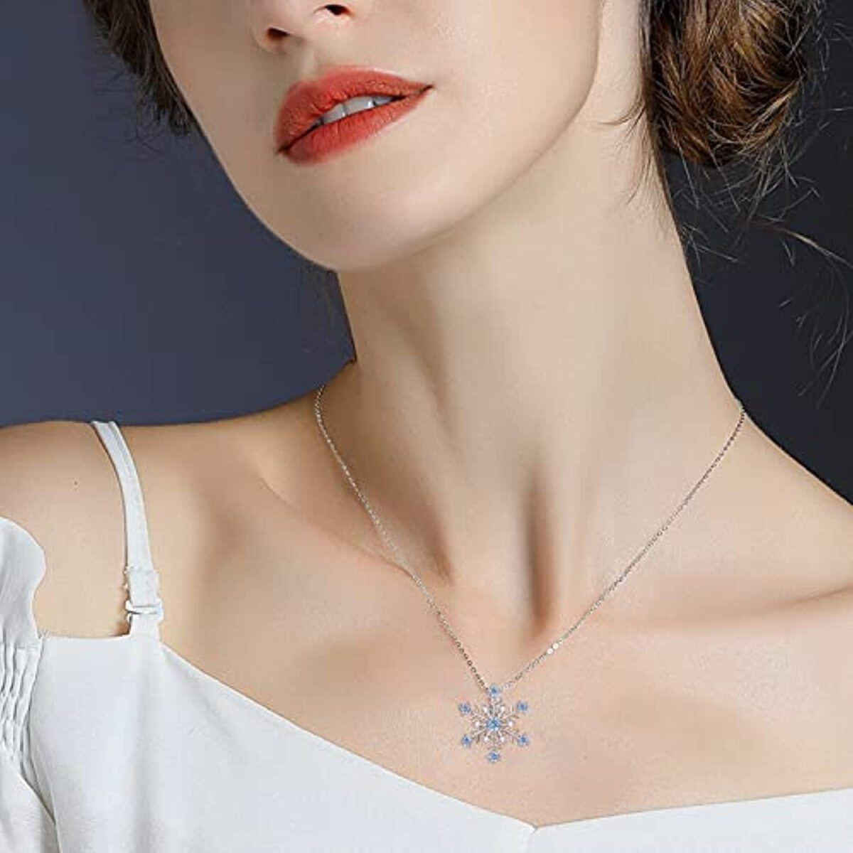 Sterling Silver Circular Shaped Zircon Snowflake Pendant Necklace-3