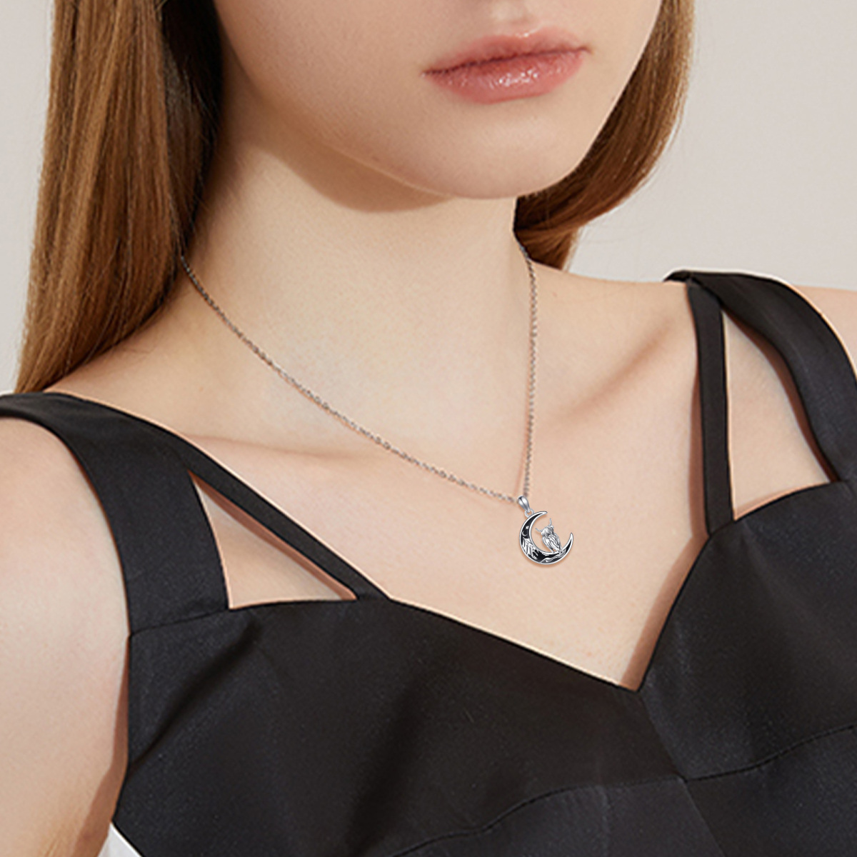 Collana da donna con ciondolo a forma di mucca con montagne e luna in argento sterling-2