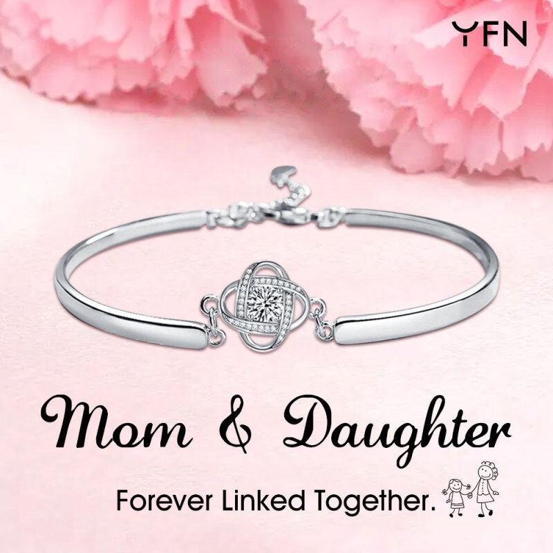 Bracciale rigido con ciondolo a forma di nodo a croce in argento sterling con zirconi cubici-5