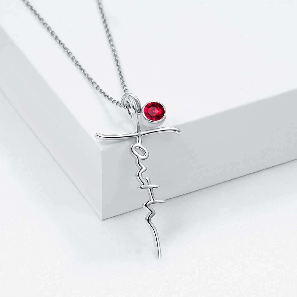 Collana con ciondolo a forma di croce in argento sterling con zirconia cubica e parola incisa-3