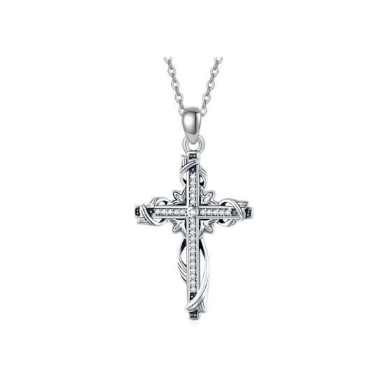 Collana con ciondolo a forma di croce in argento sterling