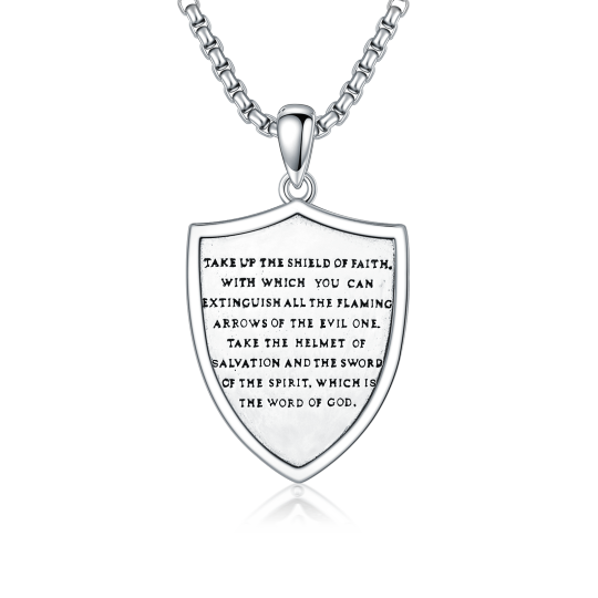 Collana con ciondolo a forma di croce e scudo in argento sterling