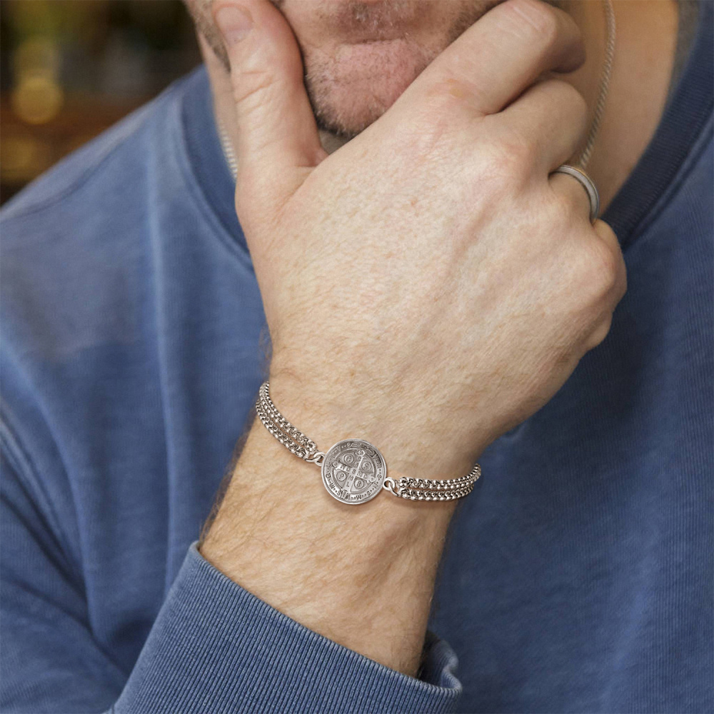 Pulseira de prata esterlina com pingente de cruz e medalha de São Bento para homem-3