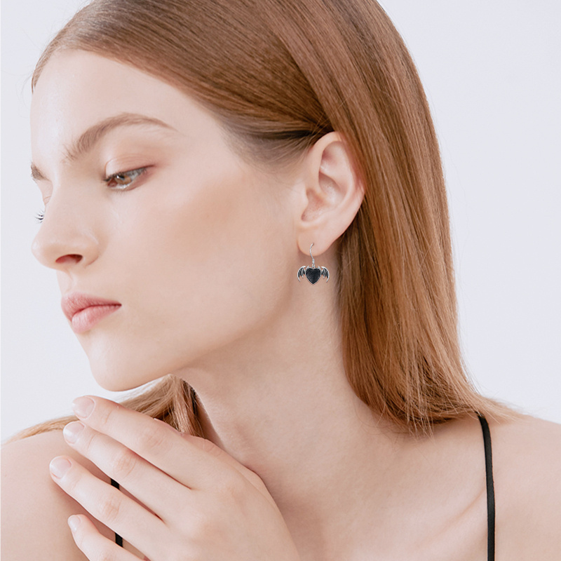 Brincos de prata esterlina com morcego e coração em forma de gota-2