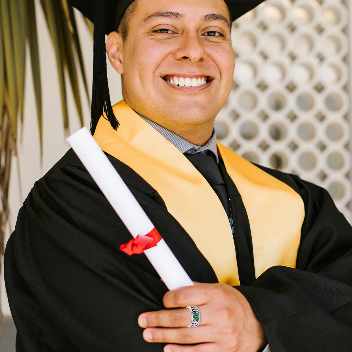 Anillo de graduación de escuela secundaria y universidad con piedra natal personalizada con nombre y circonita cúbica en plata esterlina para hombres-2