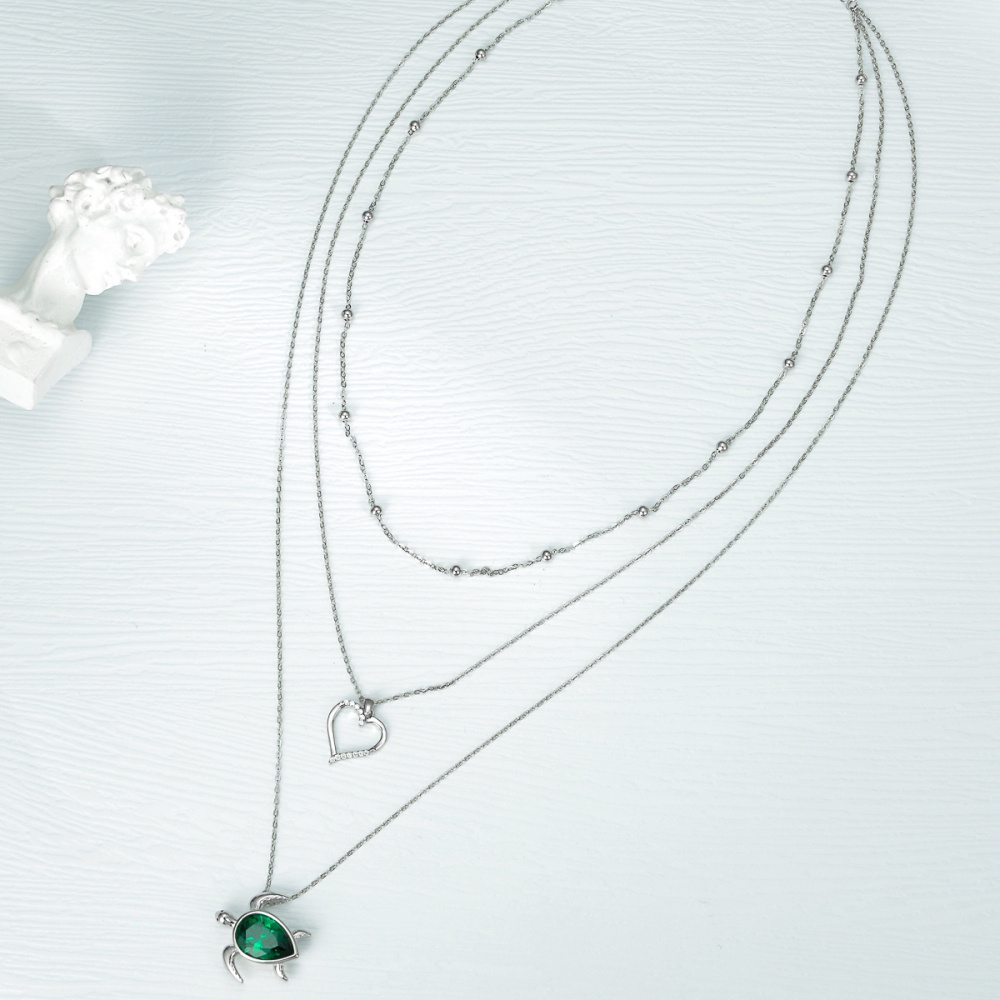 Colar de prata esterlina com zircónias cúbicas em forma de pera esmeralda e coração de tar-4