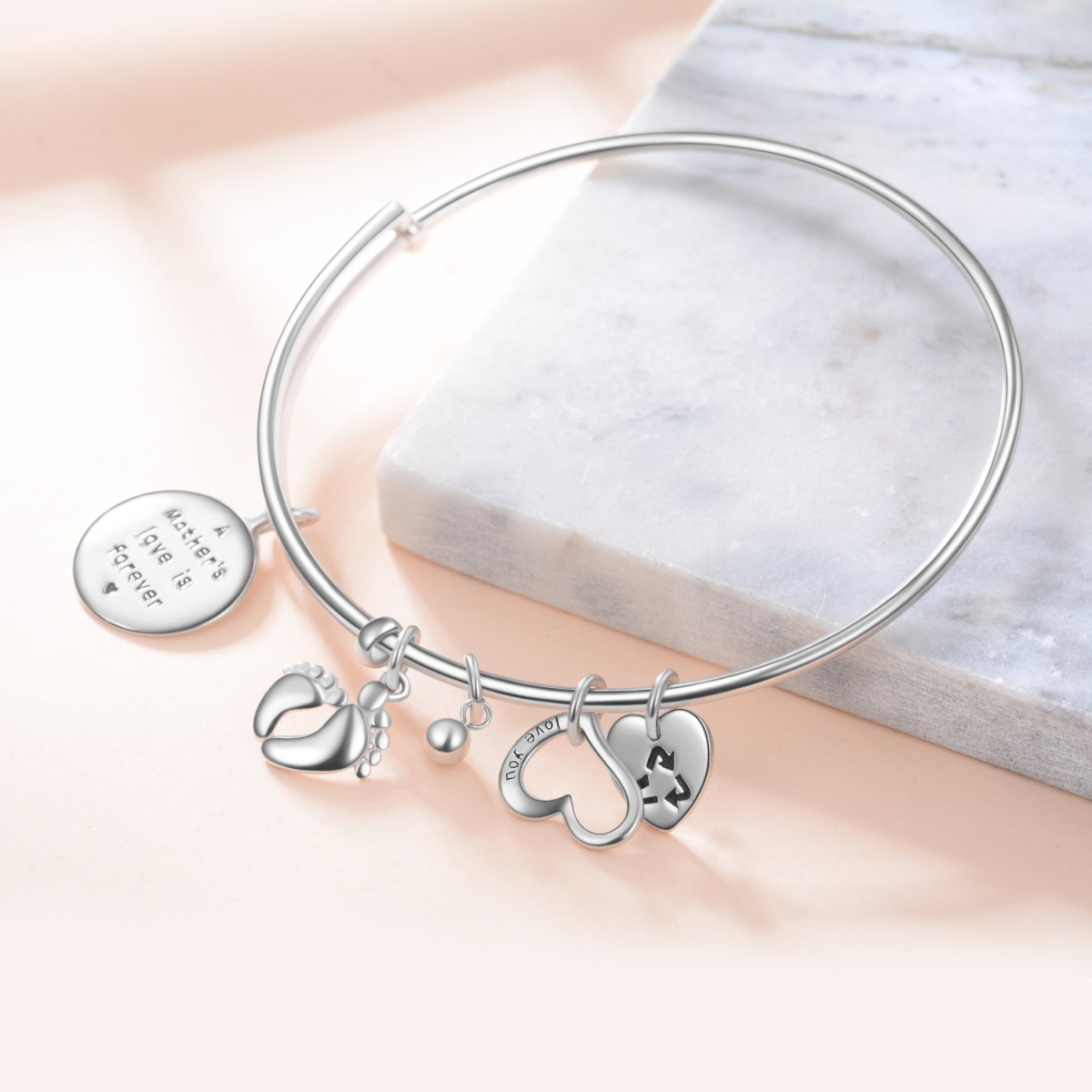 Pulsera de plata de ley con colgante de pies y corazón y palabra grabada-4