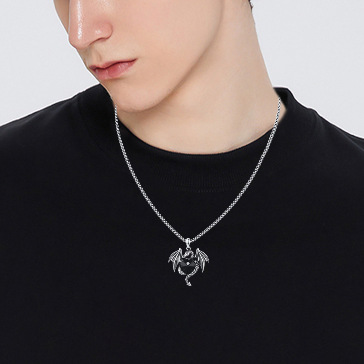 Collier en argent sterling avec pendentif dragon volant et coeur en cristal noir-2