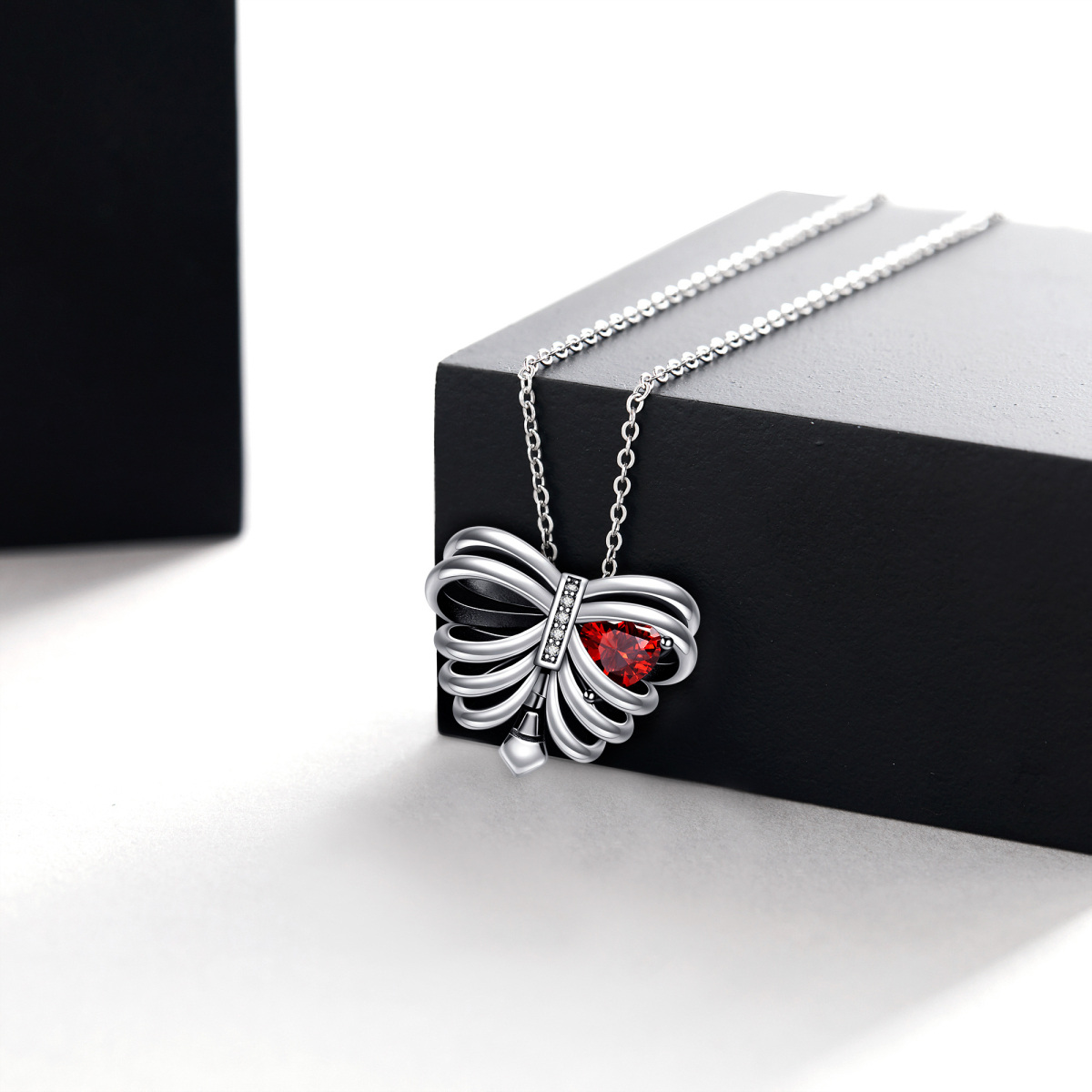 Collar Colgante Mariposa y Esqueleto de Plata de Ley con Corazón de Circonita Cúbica-3