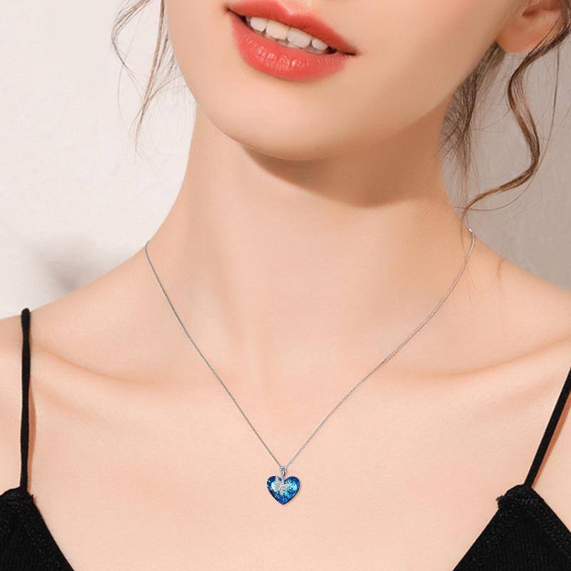 Collana da donna con pendente in cristallo a farfalla con cuore blu in argento sterling-2