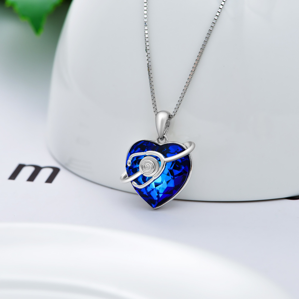 Collar con colgante de cristal en forma de corazón de plata de ley-3