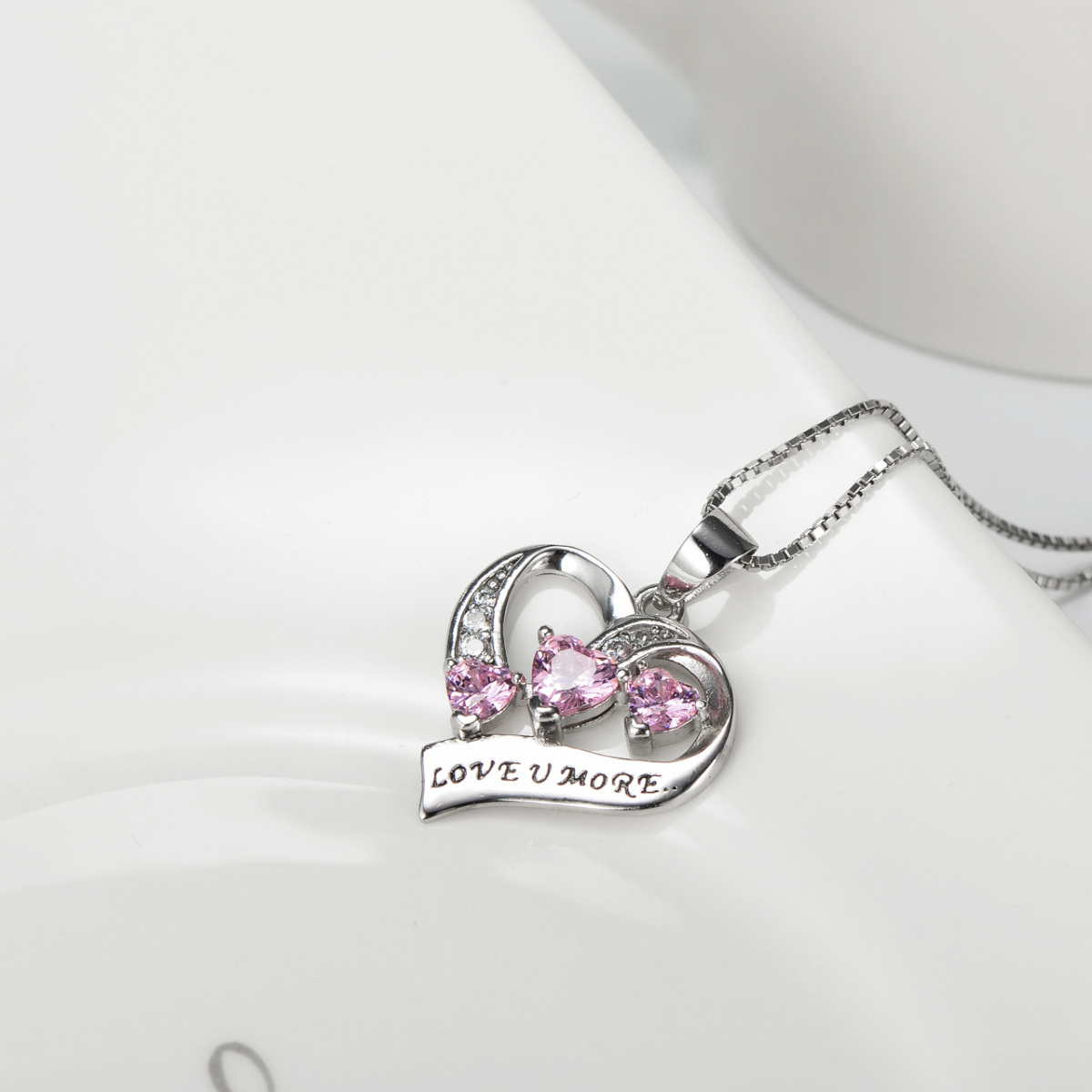 Collana con ciondolo a forma di cuore in argento sterling con zirconia cubica e parola incisa-5