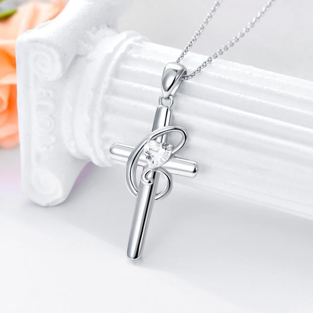 Collana con ciondolo a forma di cuore in argento sterling con zirconia cubica e lettera iniziale C-3