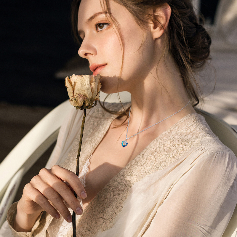 Colar com pingente de cristal de coração em prata esterlina para mulheres-2