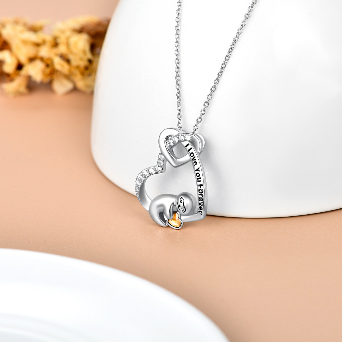 Collar con colgante de corazón de perezoso de cristal de plata de ley con piedra natal grabada para mujer-3