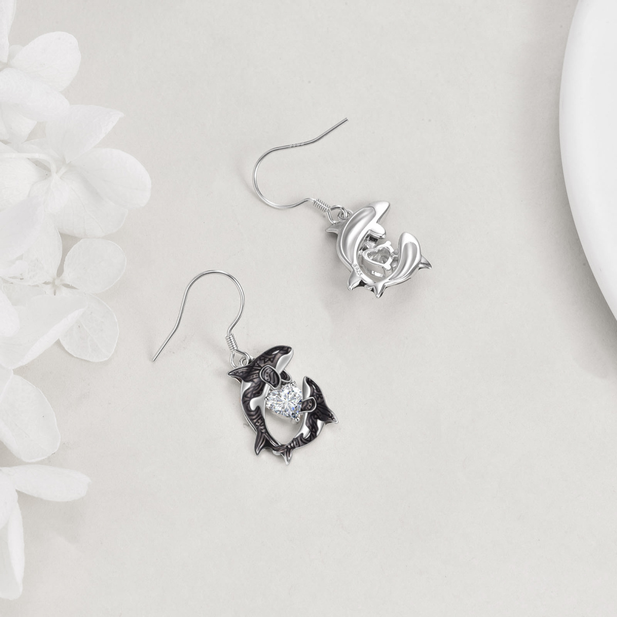 Boucles d'oreilles pendantes en argent sterling en forme de coeur avec dauphin et coeur en-4