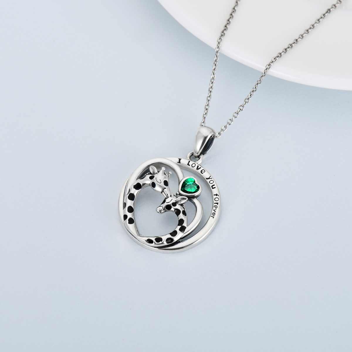 Collar con colgante de jirafa con circonita cúbica verde y corazón de plata de ley con palabra grabada-4