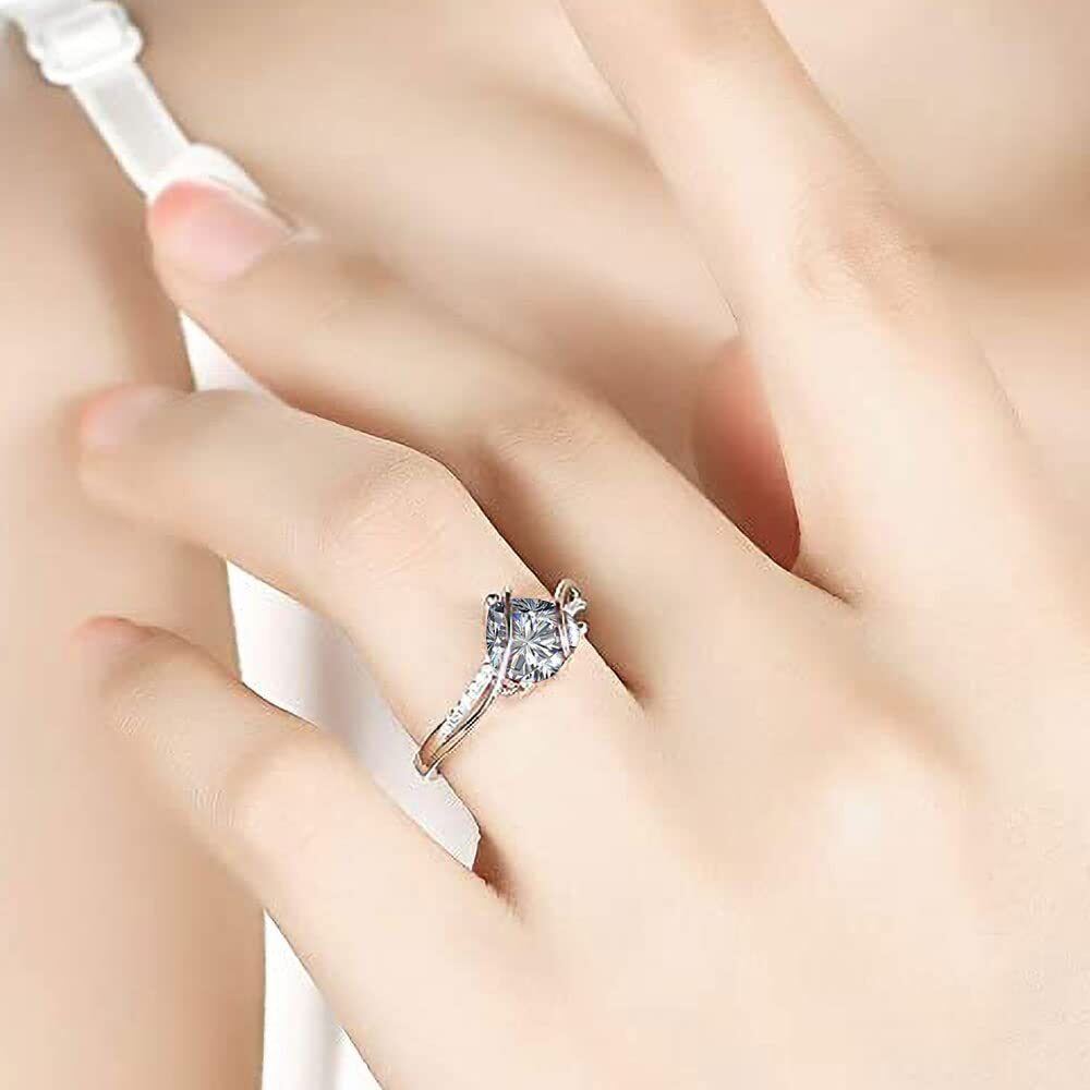 Anillo de compromiso de plata de ley con moissanita en forma de corazón bañada en oro rosa y grabado personalizado.-2