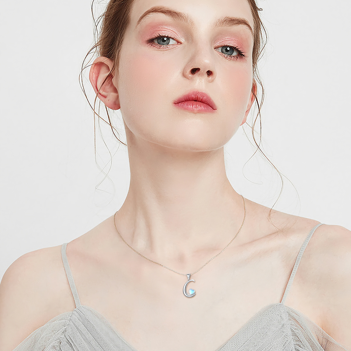 Collier avec pendentif en forme de cœur en argent sterling et pierre de lune avec lettre initiale personnalisée avec lettre initiale C-2