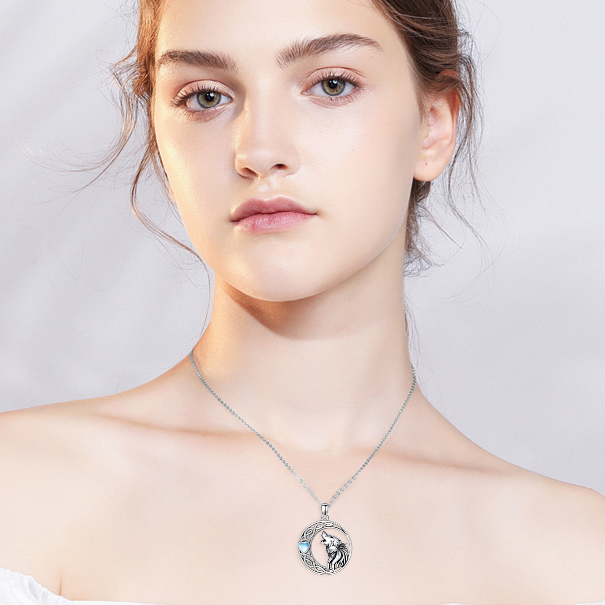 Collar colgante de plata de ley con forma de corazón de piedra de luna y lobo-2