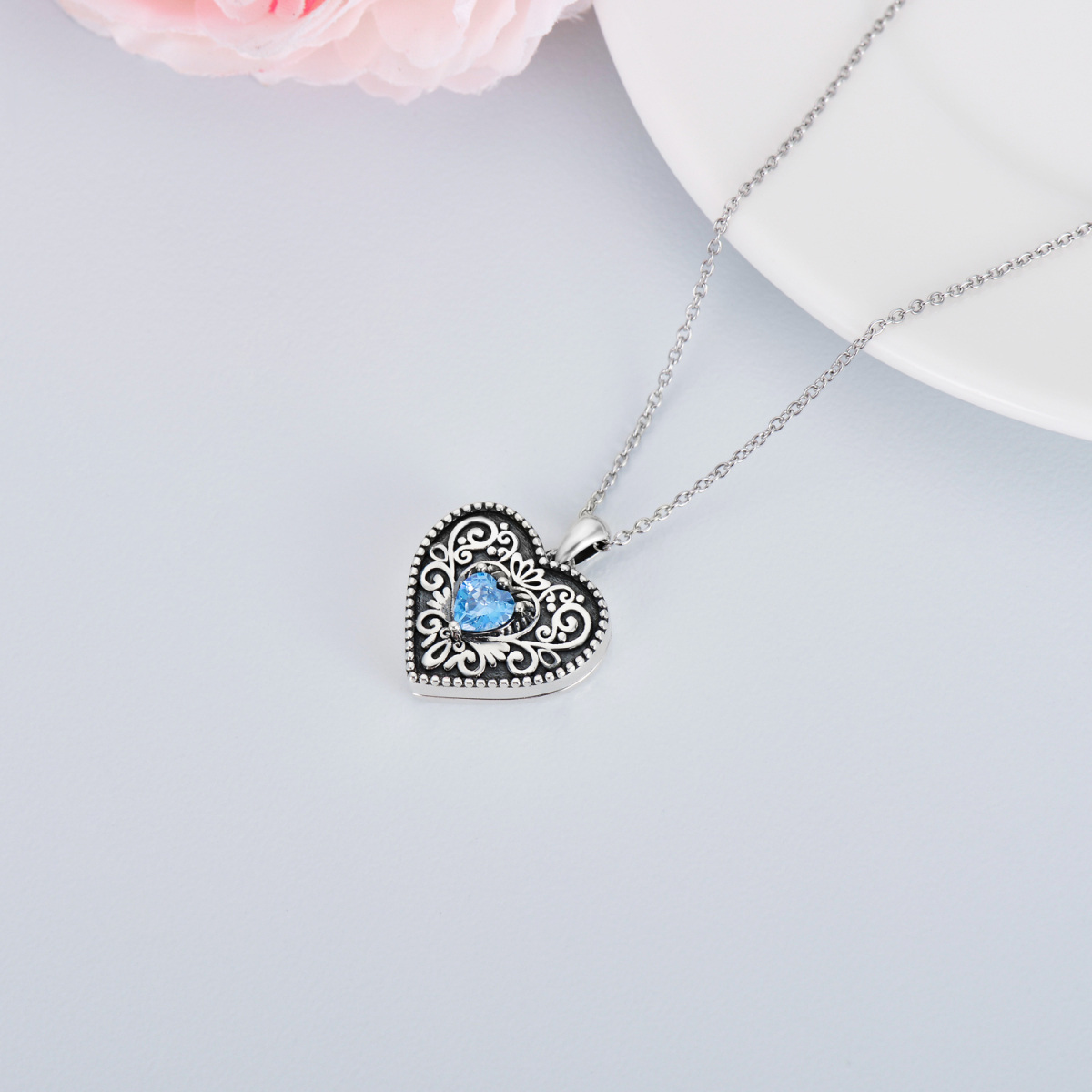 Collar con medallón de foto personalizado con circonita cúbica y corazón de plata de ley para mujeres y hombres-4