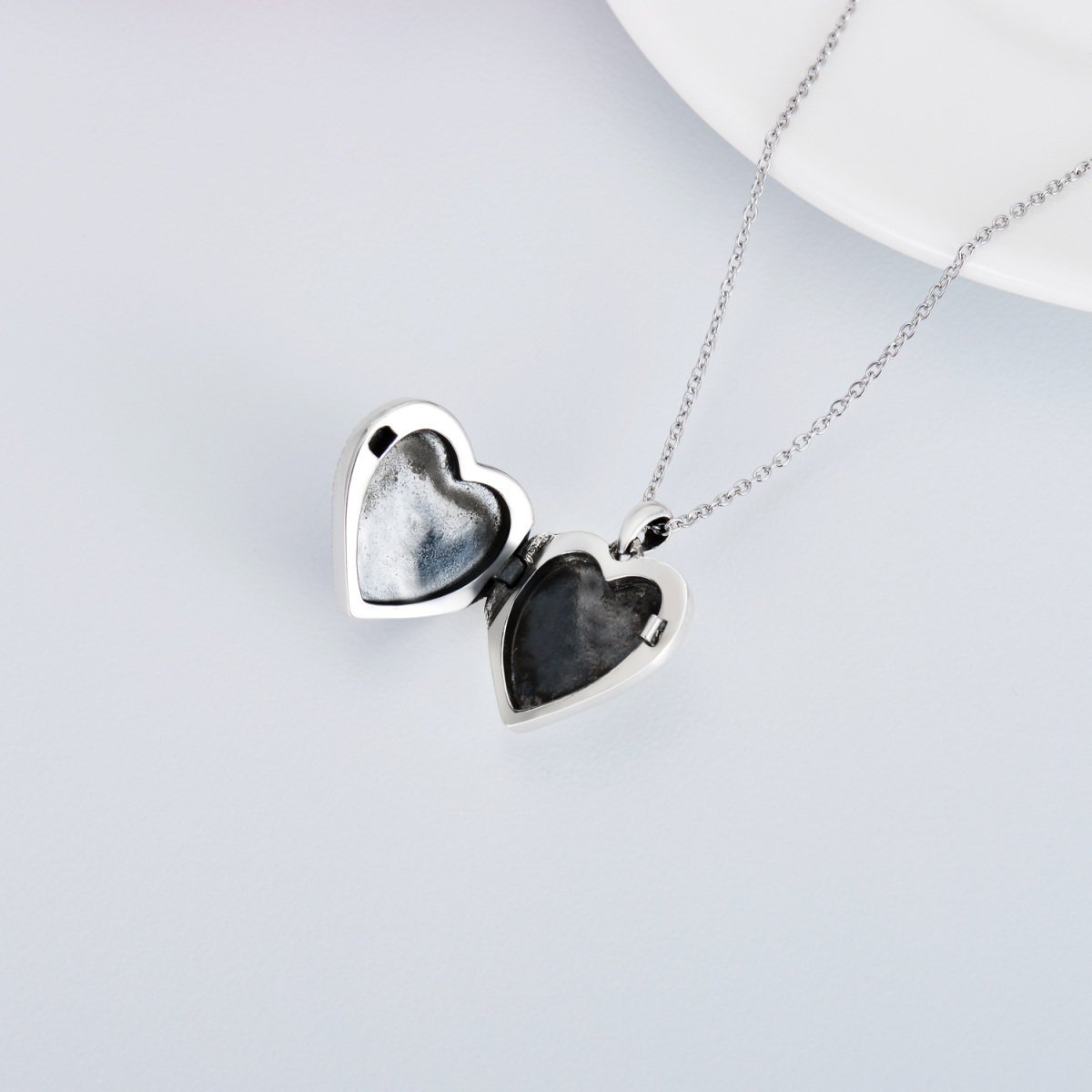 Collana con medaglione personalizzato con foto a forma di cuore in argento sterling con zirconi cubici per donne e uomini-6