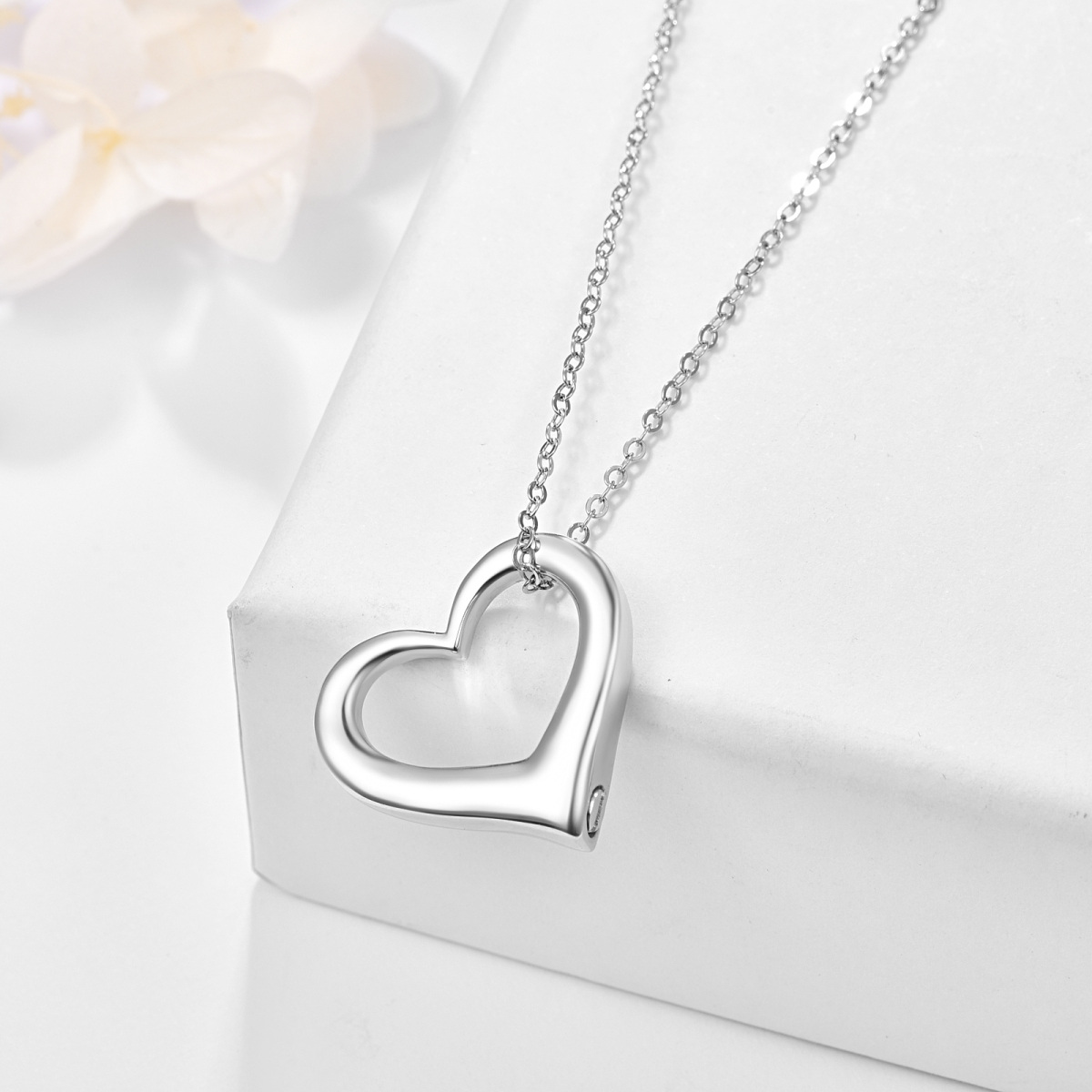 Collar con urna de plata de ley en forma de corazón para cenizas con cadena tipo cable-5