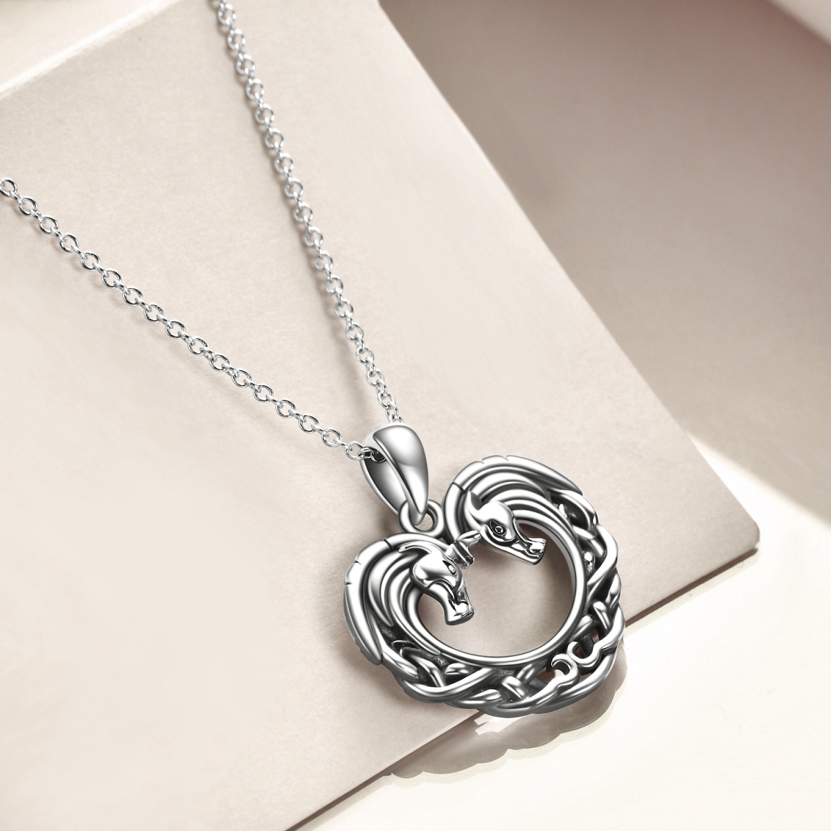 Collana con ciondolo a forma di cuore e cavallo in argento sterling-4