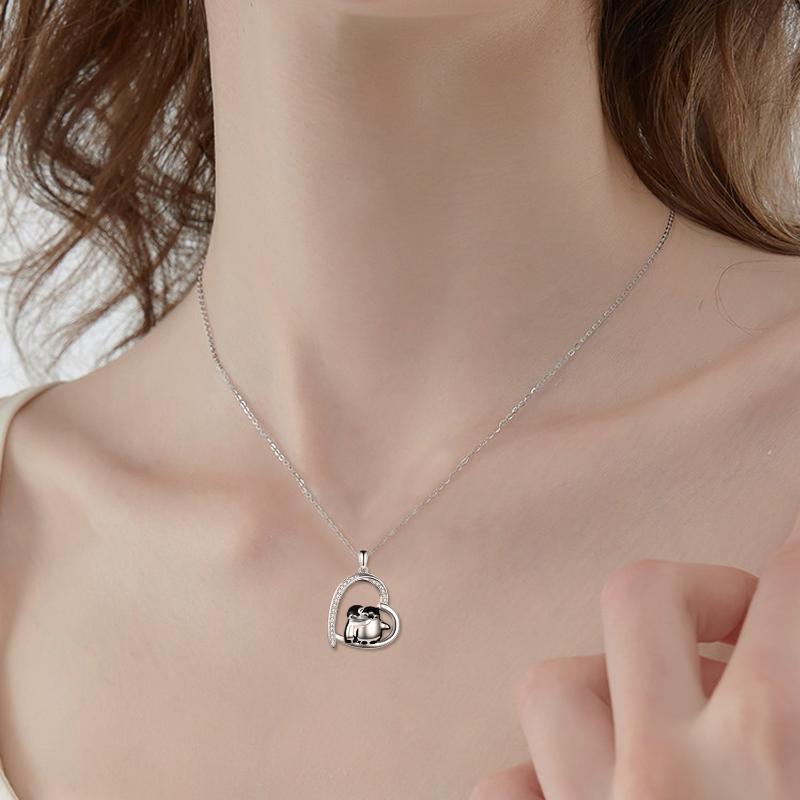 Colar com pingente de pinguins e coração em prata de lei com zircónias cúbicas-2