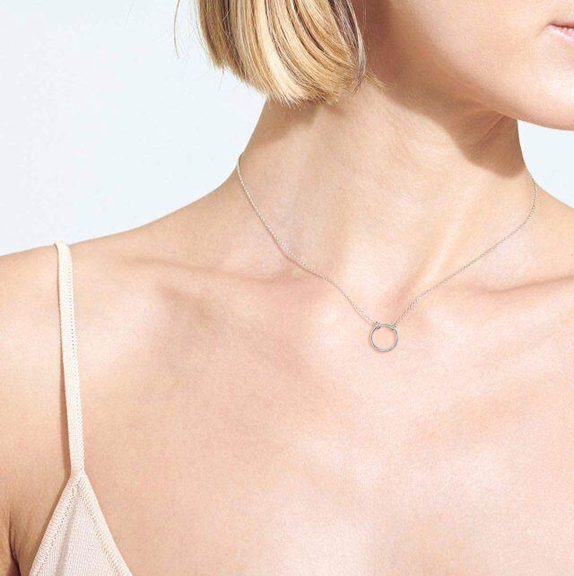 Collar con colgante de círculo abierto Karma en plata de ley para mujer-2