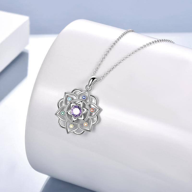 Colar com pingente de lótus e chakras em prata de lei com zircónias cúbicas-4