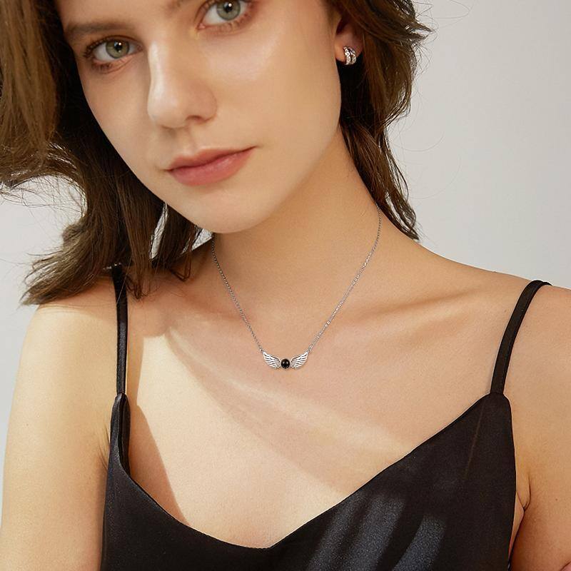 Halskette mit Engelsflügel-Anhänger „Ich liebe dich in 100 Sprachen“ aus Sterlingsilber-3