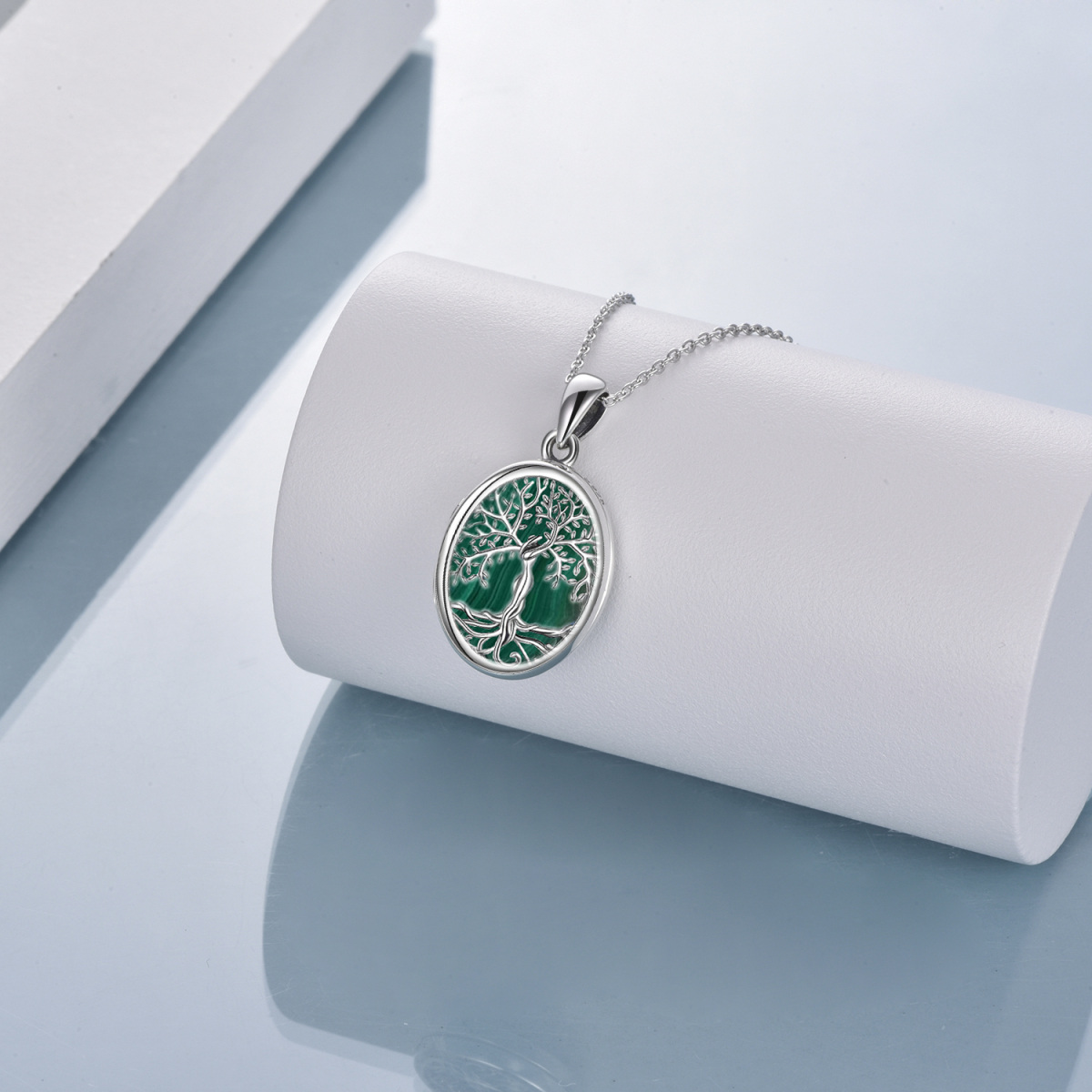 Collana con medaglione personalizzato in argento sterling e malachite a forma di albero della vita ovale-3