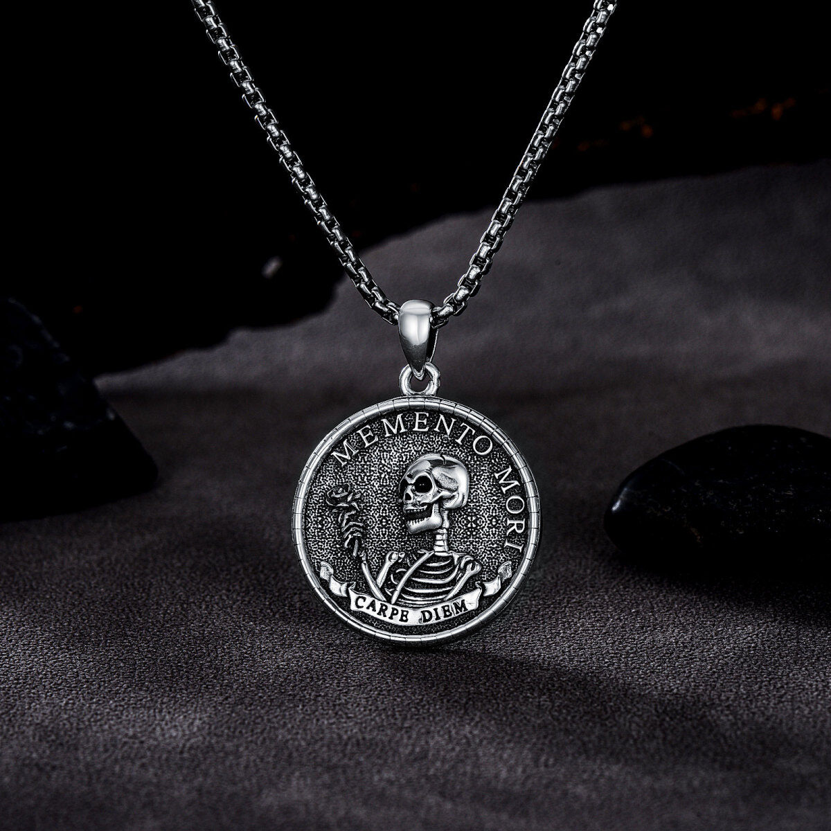 Halskette mit Skelett-Anhänger „Memento Mori Carpe Diem“ aus Sterlingsilber für Herren-3