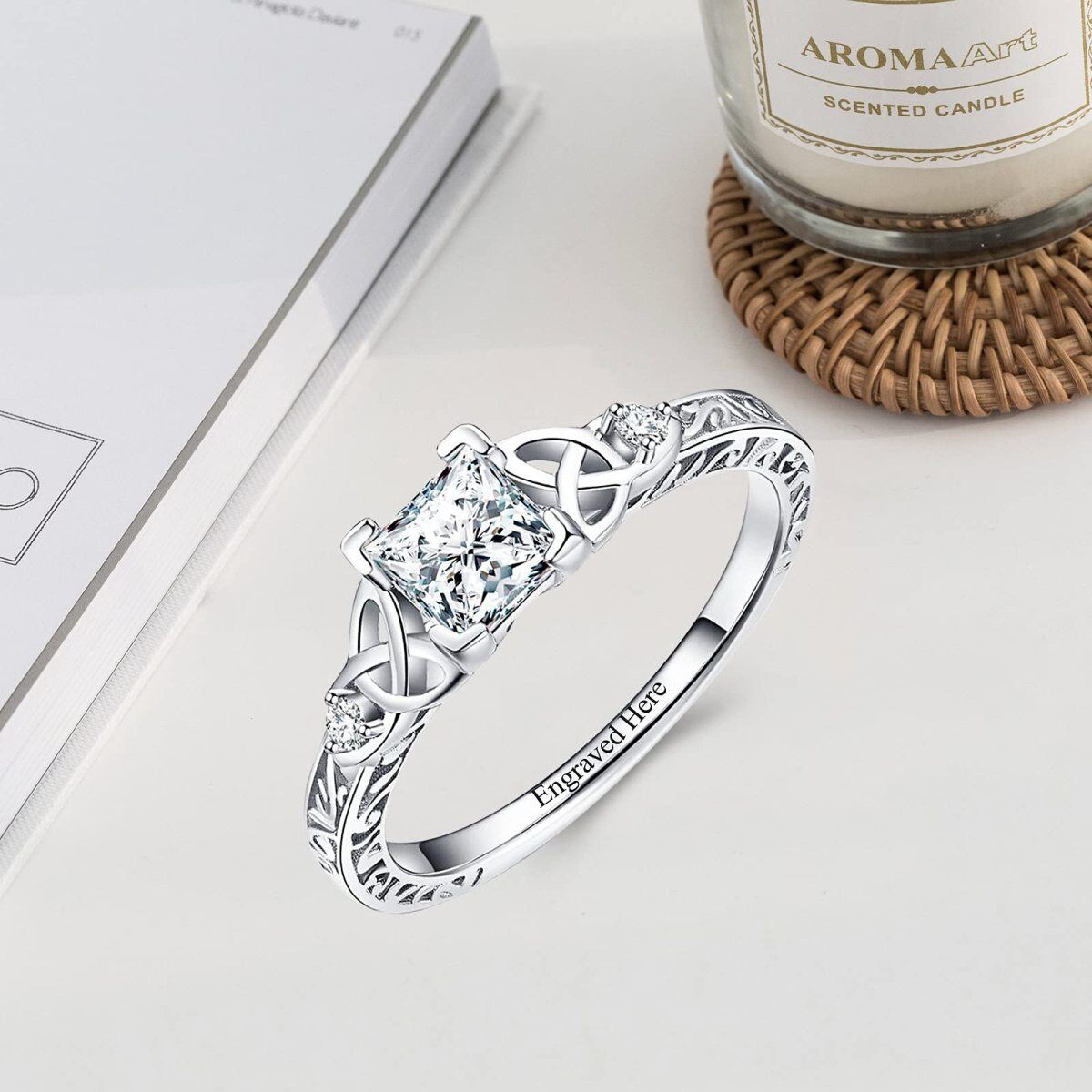 Anillo de boda con grabado personalizado de moissanita de plata de ley-4