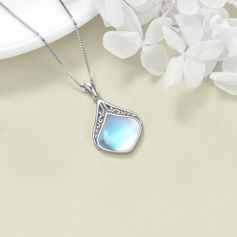 Collar con colgante de nudo celta de piedra lunar en plata de ley-3