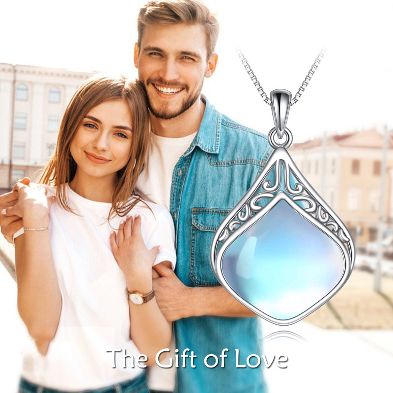 Collar con colgante de nudo celta de piedra lunar en plata de ley-6