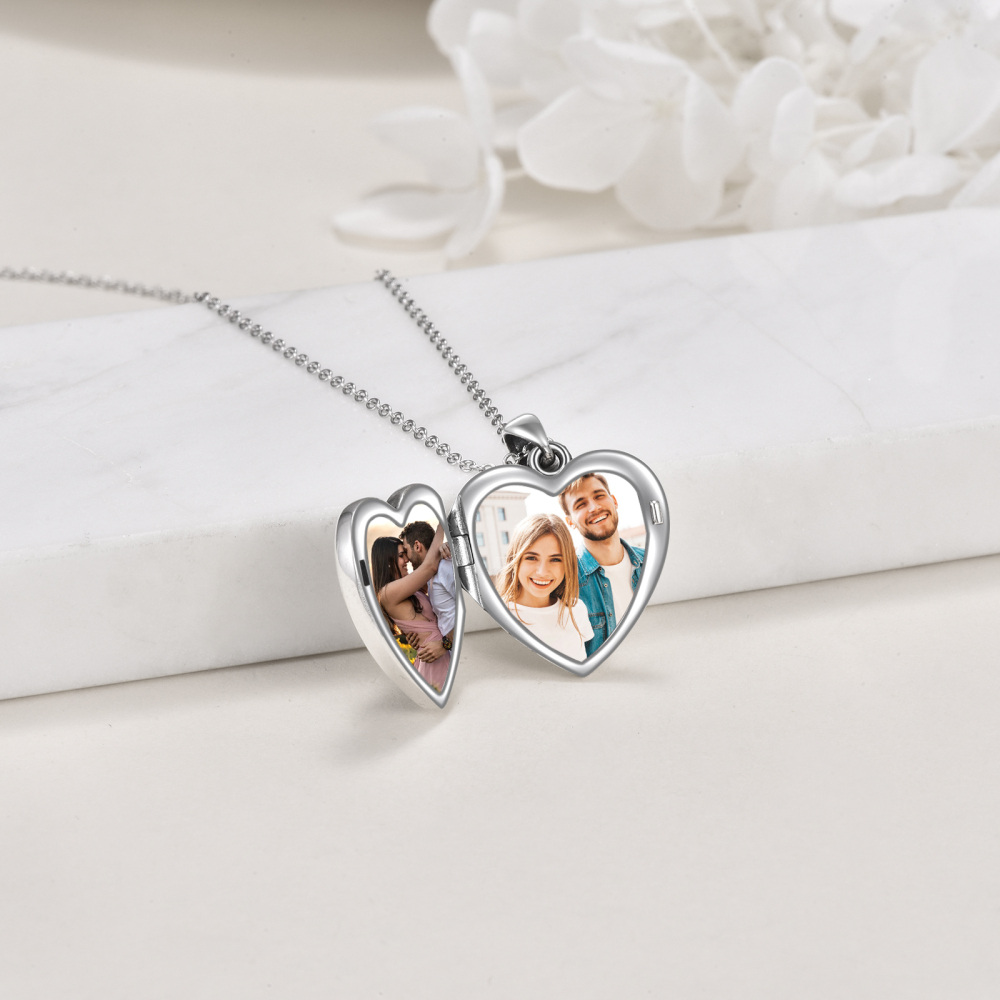 Colar com medalhão fotográfico personalizado em formato de coração com pedra lunar em prata esterlina-5
