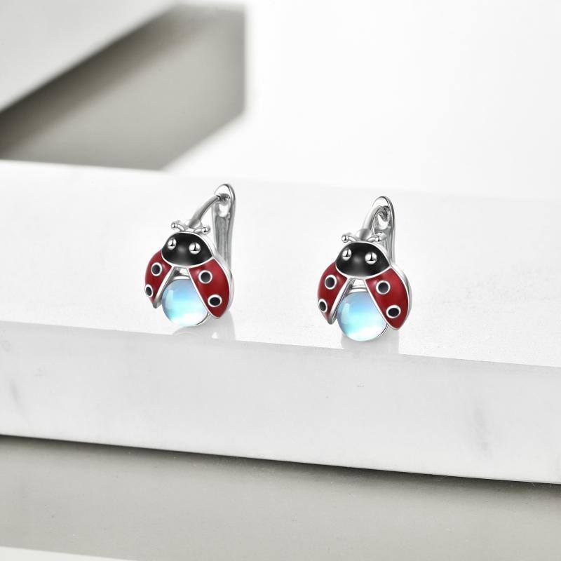 Orecchini a cerchio con coccinella in pietra di luna in argento sterling-3