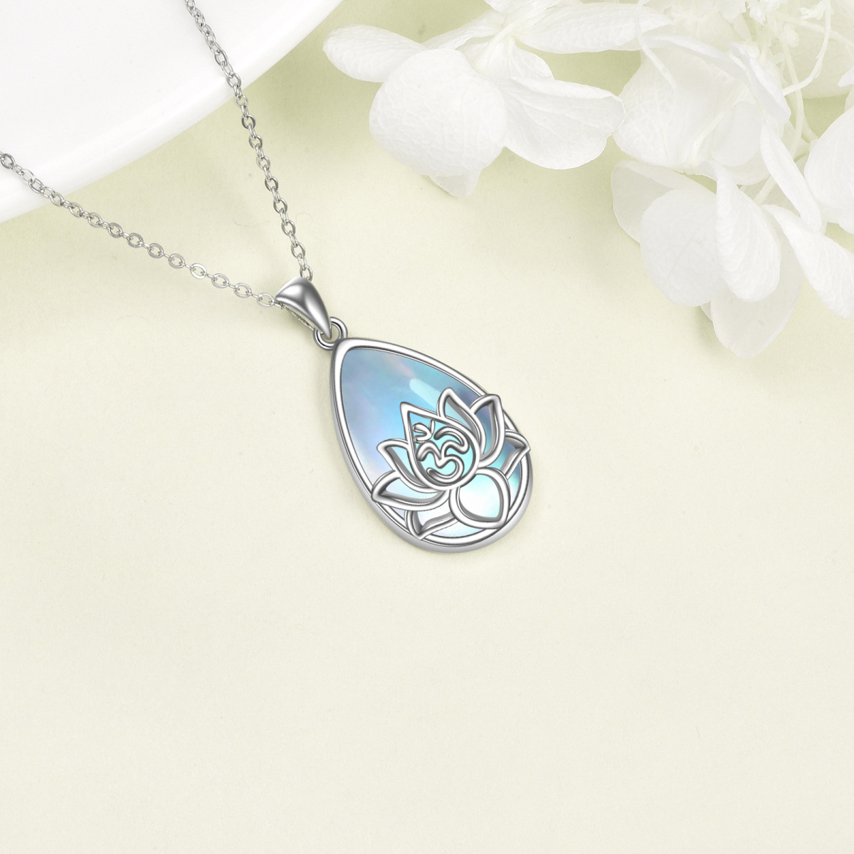 Collier avec pendentif goutte de lotus en pierre de lune en argent sterling pour femme-4