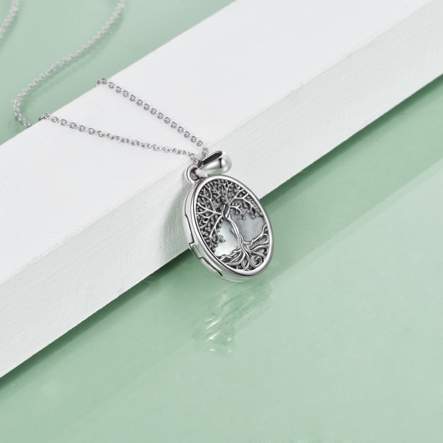 Colar de prata esterlina com medalhão de fotografias personalizadas em forma oval com madrepérola e árvore da vida-3